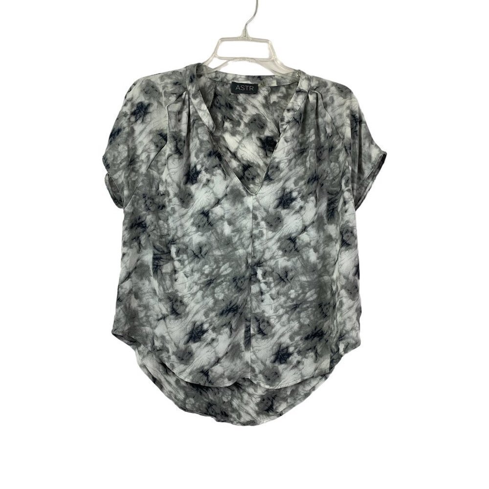 Astr Women’s Marble Print Sleeveless Top